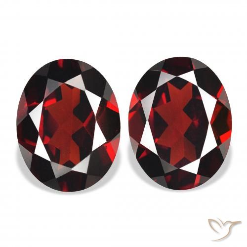 4.01ctw Naturel Rouge sang profond Grenat Almandin, ovale, VS