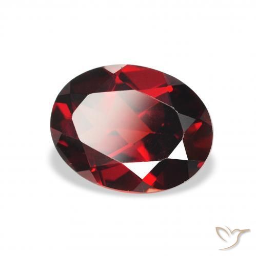Grenat Almandin Rouge sang profond naturelle ovale, 2.37 ct, VVS-VS