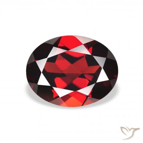 Grenat Almandin Rouge foncé naturelle ovale, 2.34 ct, VS