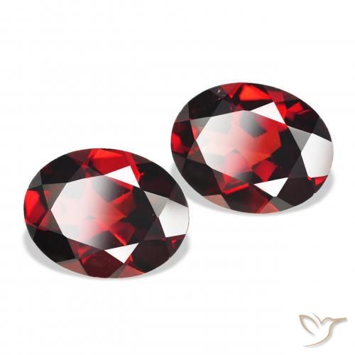 Shop natural 4.23ct Rouge sang profond Grenat Almandin gems, ovale, from Mozambique at GemSelect. In stock, global shipping!
