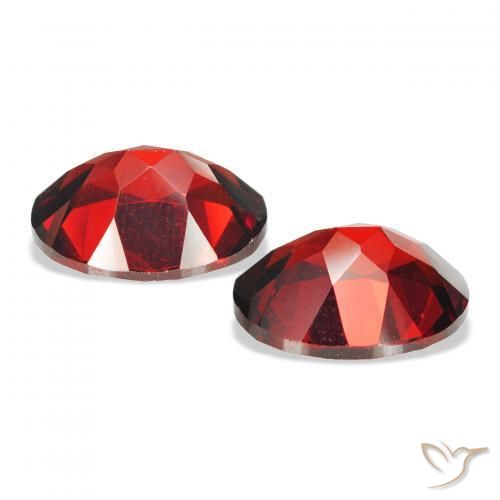 Shop natural 4.67ct Rouge foncé Grenat Almandin gems, ovale, from Mozambique at GemSelect. In stock, global shipping!
