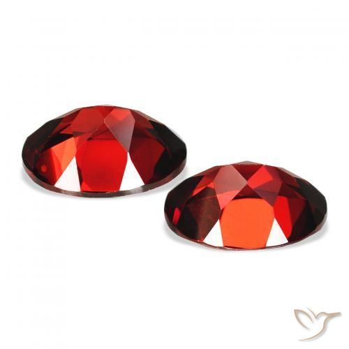 Shop natural 4.33ct Rouge foncé Grenat Almandin gems, ovale, from Mozambique at GemSelect. In stock, global shipping!