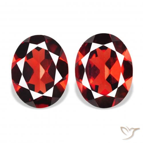 4.04ctw Naturel Rouge foncé Grenat Almandin, ovale, VVS-VS