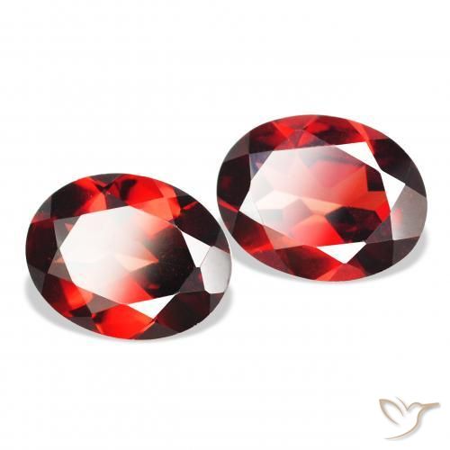 Shop natural 4.04ct Rouge foncé Grenat Almandin gems, ovale, from Mozambique at GemSelect. In stock, global shipping!
