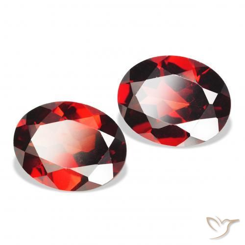 Shop natural 3.99ct Rouge foncé Grenat Almandin gems, ovale, from Mozambique at GemSelect. In stock, global shipping!