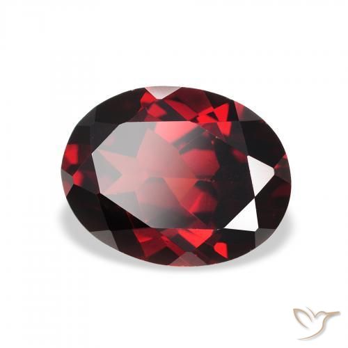 Grenat almandin Rouge foncé naturelle ovale, 2.28 ct, VVS-VS
