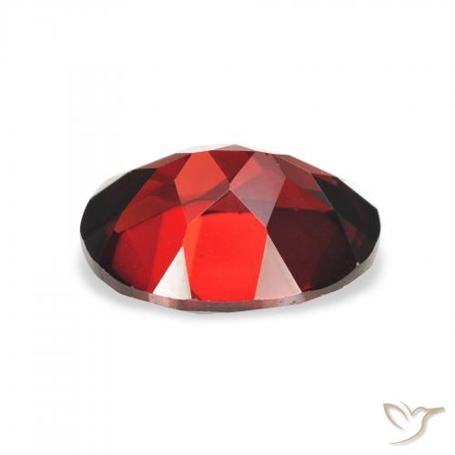 Grenat almandin Rouge foncé naturelle ovale, 2.28 ct, VVS-VS
