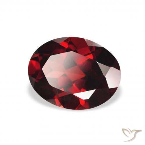 Grenat almandin Rouge foncé naturelle ovale, 2.26 ct, VS