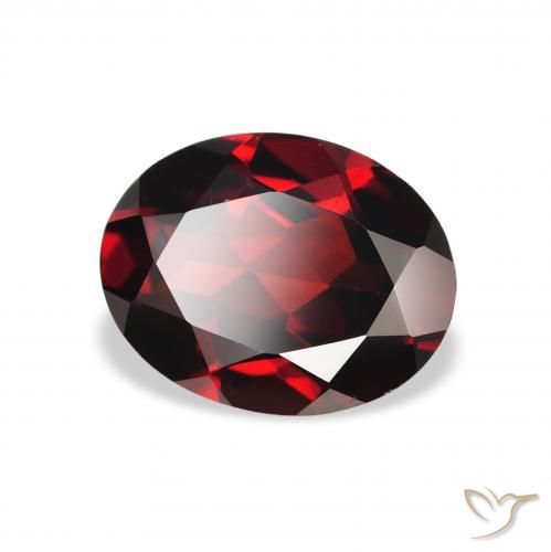 Grenat Almandin Rouge sang profond naturelle ovale, 2.14 ct, VS