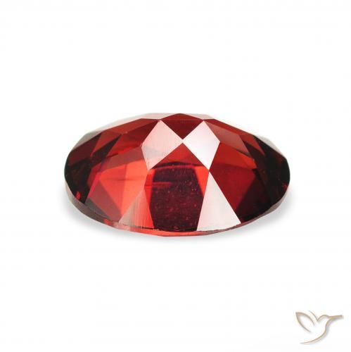 Grenat Almandin Rouge foncé naturelle ovale, 2.22 ct, VS