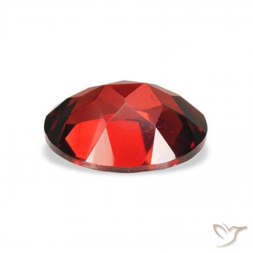 Grenat Almandin Rouge sang profond naturelle ovale, 2.38 ct, VS