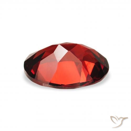 Grenat Almandin Rouge sang profond naturelle ovale, 2.15 ct, VS