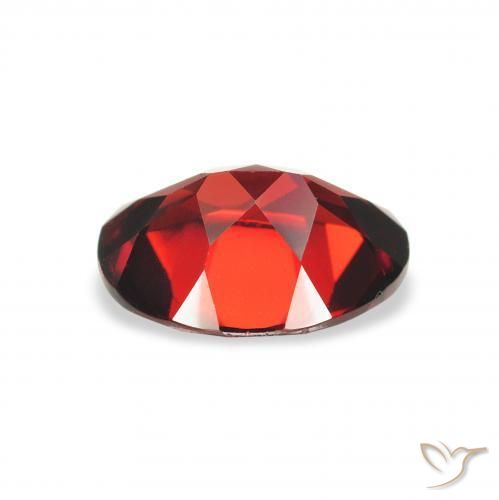Grenat Almandin Rouge sang profond naturelle ovale, 1.94 ct, VS