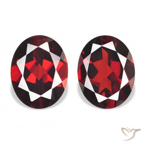 4.27ctw Naturel Rouge foncé Grenat Almandin, ovale, VVS-VS