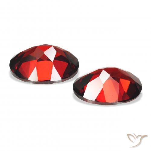 Shop natural 4.27ct Rouge foncé Grenat Almandin gems, ovale, from Mozambique at GemSelect. In stock, global shipping!