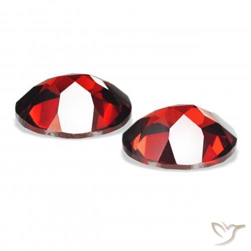 Shop natural 4.50ct Rouge sang profond Grenat Almandin gems, ovale, from Mozambique at GemSelect. In stock, global shipping!