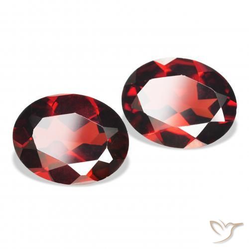Shop natural 3.95ct Rouge foncé Grenat Almandin gems, ovale, from Mozambique at GemSelect. In stock, global shipping!