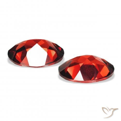 Shop natural 3.95ct Rouge foncé Grenat Almandin gems, ovale, from Mozambique at GemSelect. In stock, global shipping!