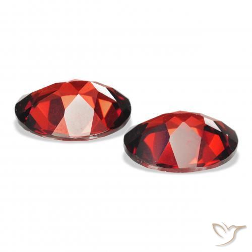 Shop natural 3.81ct Rouge sang profond Grenat Almandin gems, ovale, from Mozambique at GemSelect. In stock, global shipping!