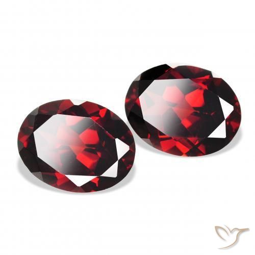 Shop natural 4.61ct Rouge foncé Grenat Almandin gems, ovale, from Mozambique at GemSelect. In stock, global shipping!