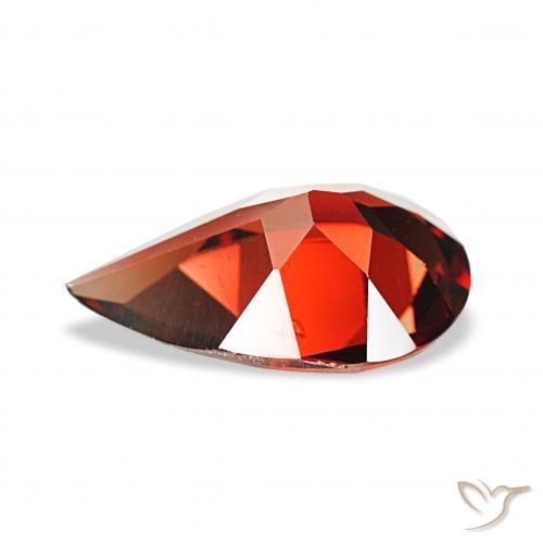 Grenat Almandin Rouge foncé naturelle En forme de poire, 2.80 ct, VS