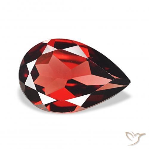 Grenat Almandin Rouge sang profond naturelle En forme de poire, 3.01 ct, VVS