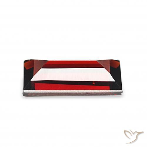 Grenat Almandin Rouge foncé naturelle Baquette, 1.78 ct, VS