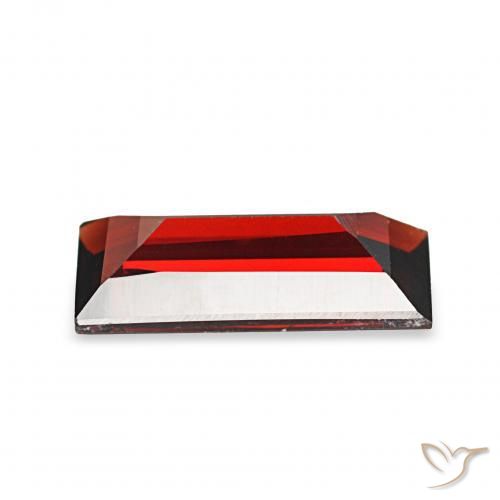 Grenat Almandin Rouge foncé naturelle Baquette, 1.65 ct, VS