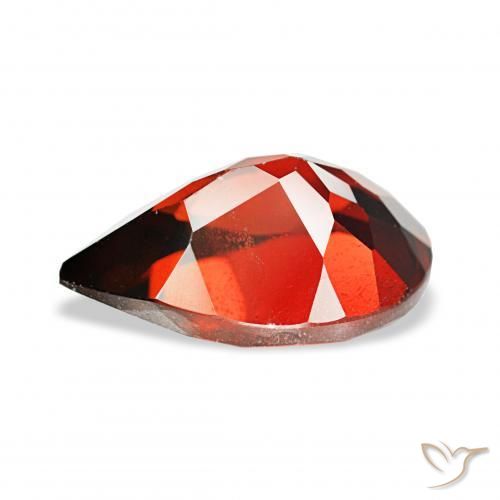 Grenat Almandin Rouge vif naturelle En forme de poire, 3.90 ct, VS