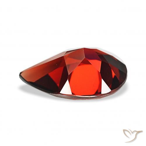 Grenat Almandin Rouge foncé naturelle En forme de poire, 3.30 ct, VVS-VS