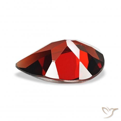 Grenat Almandin Rouge foncé naturelle En forme de poire, 3.22 ct, VVS-VS