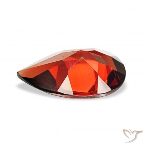 Grenat Almandin Rouge foncé naturelle En forme de poire, 2.90 ct, VVS-VS