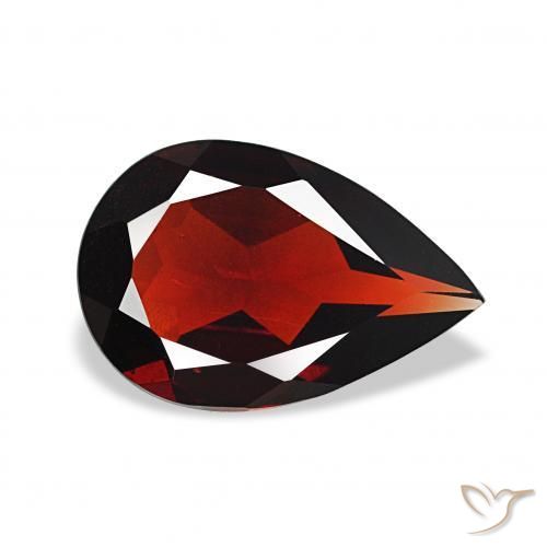 Grenat Almandin Rouge foncé naturelle En forme de poire, 2.36 ct, VVS-VS