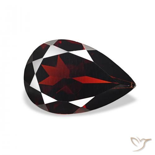 Grenat Almandin Rouge foncé naturelle En forme de poire, 3.20 ct, VVS-VS