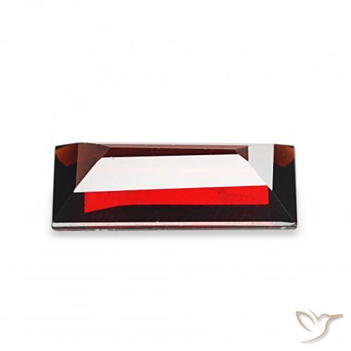 Grenat Almandin Rouge sang profond naturelle Baquette, 1.56 ct, VVS