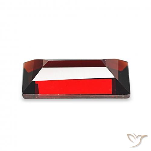 Grenat Almandin Rouge foncé naturelle Baquette, 1.82 ct, VVS-VS