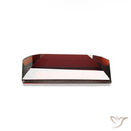 Grenat Almandin Rouge foncé naturelle Baquette, 1.71 ct, VVS