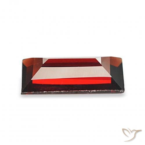 Grenat Almandin Rouge foncé naturelle Baquette, 1.59 ct, VVS-VS