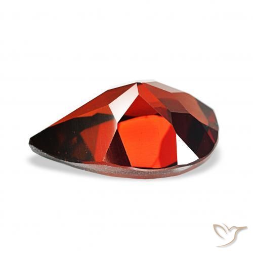 Grenat Almandin Rouge foncé naturelle En forme de poire, 3.48 ct, VS