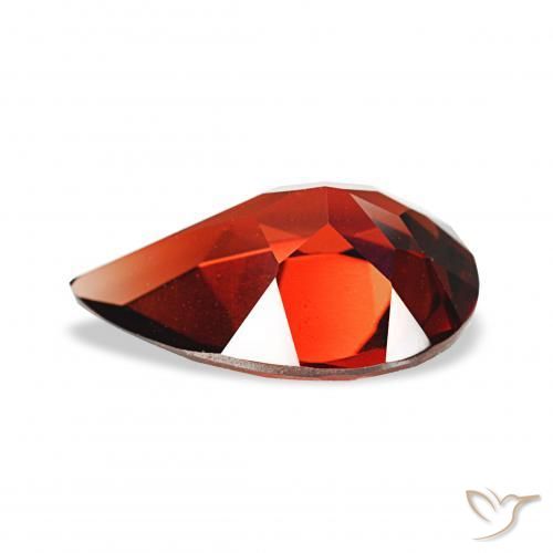 Grenat Almandin Rouge foncé naturelle En forme de poire, 3.04 ct, VVS-VS