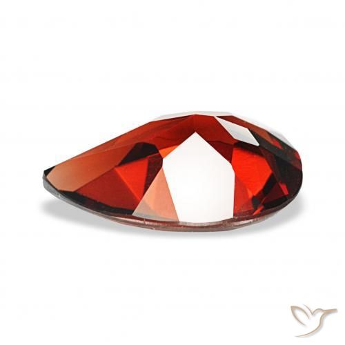 Grenat Almandin Rouge foncé naturelle En forme de poire, 3.17 ct, VVS-VS