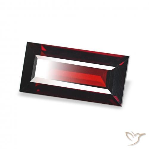 Grenat Almandin Rouge foncé naturelle Baquette, 1.67 ct, VVS