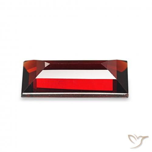 Grenat Almandin Rouge foncé naturelle Baquette, 1.67 ct, VVS