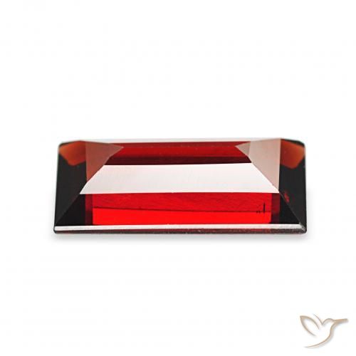 Grenat Almandin Rouge foncé naturelle Baquette, 1.65 ct, VVS
