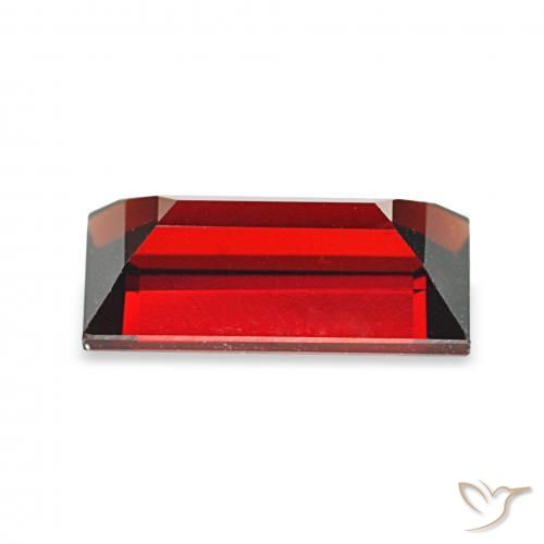 Grenat Almandin Rouge foncé naturelle Baquette, 2.06 ct, VVS