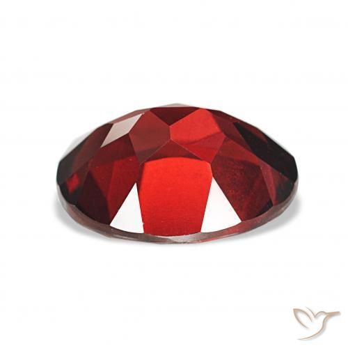 Grenat Almandin Rouge foncé naturelle ovale, 4.42 ct, VVS