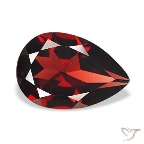 Grenat Almandin Rouge foncé naturelle En forme de poire, 3.27 ct, VVS-VS
