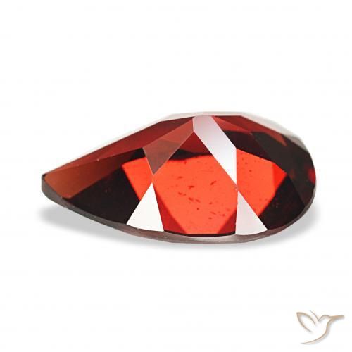 Grenat Almandin Rouge foncé naturelle En forme de poire, 3.27 ct, VVS-VS