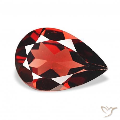 Grenat Almandin Rouge sang profond naturelle En forme de poire, 2.93 ct, VVS-VS