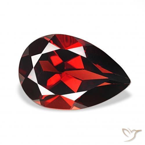 Grenat Almandin Rouge foncé naturelle En forme de poire, 3.43 ct, VVS-VS